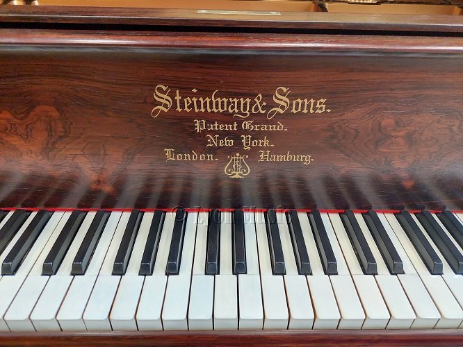 Piano d’occasion : Steinway & Sons modèle  A